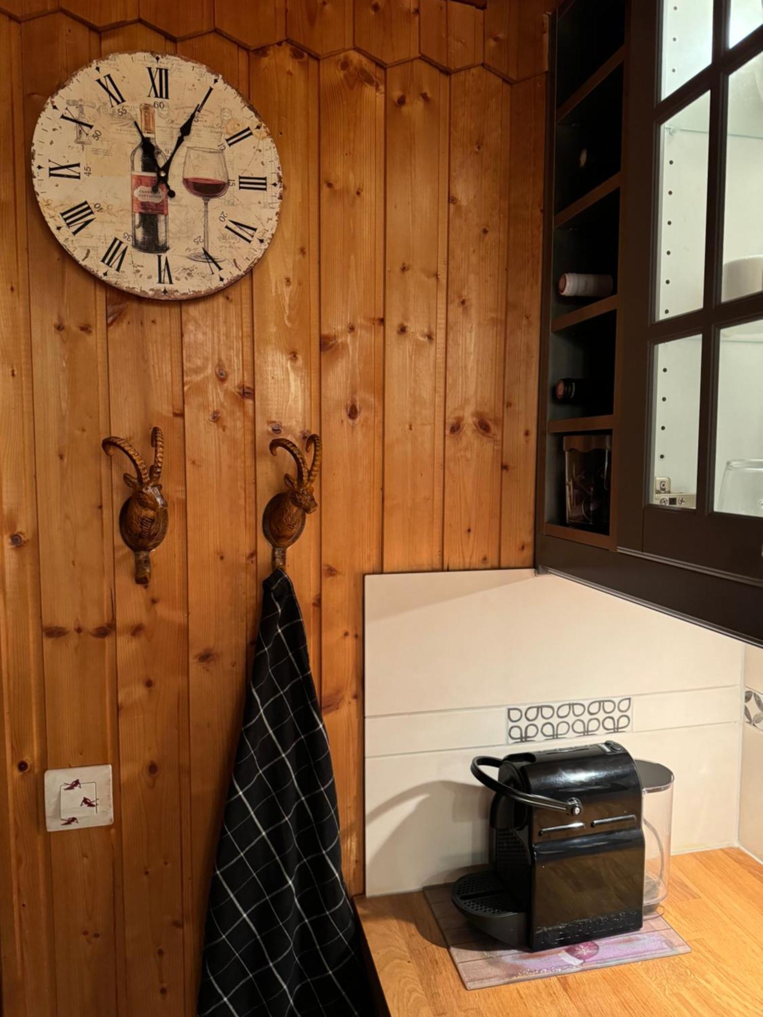 Charming, Cosy Chalet Nestled In A Breathtaking Surrounding With Spectacular, Stunning Mountain Views Abondance Kültér fotó