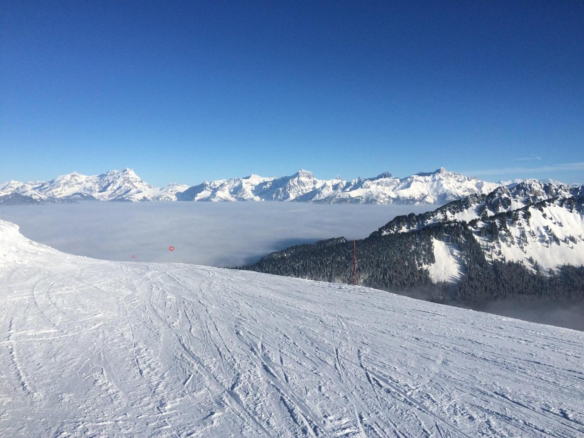 Charming, Cosy Chalet Nestled In A Breathtaking Surrounding With Spectacular, Stunning Mountain Views Abondance Kültér fotó