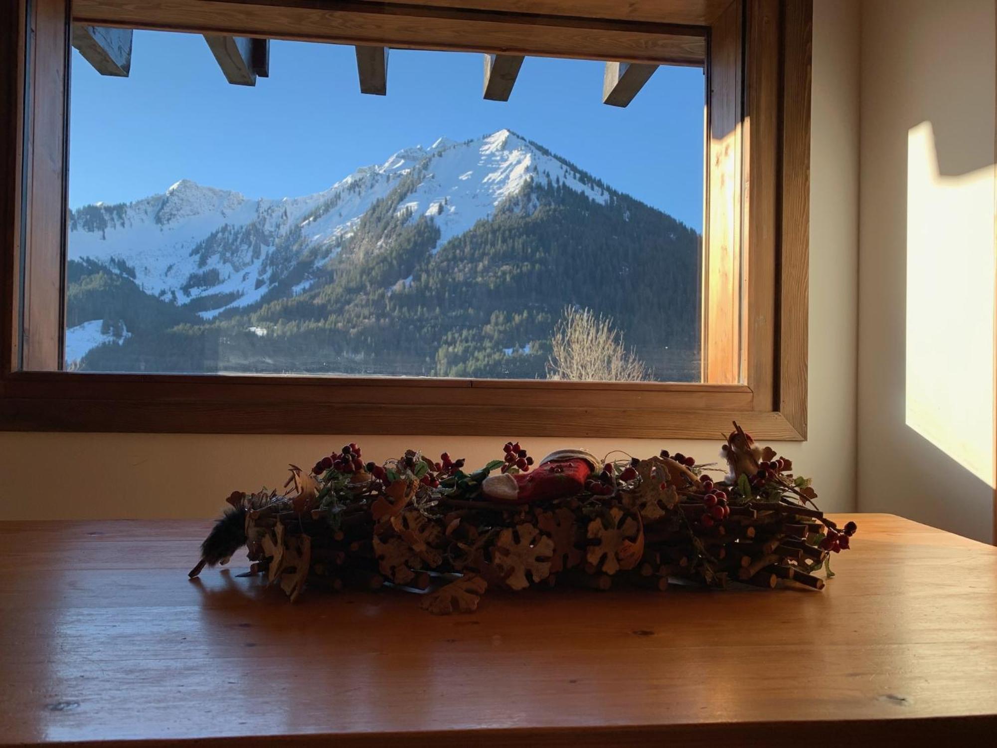 Charming, Cosy Chalet Nestled In A Breathtaking Surrounding With Spectacular, Stunning Mountain Views Abondance Kültér fotó
